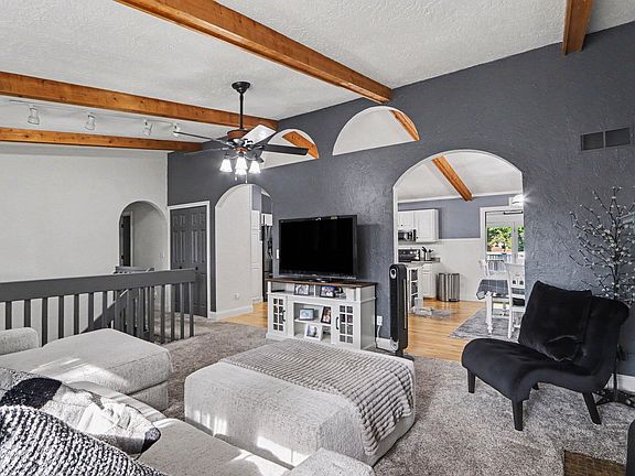 5th image of 8275 Valleywood Ln
