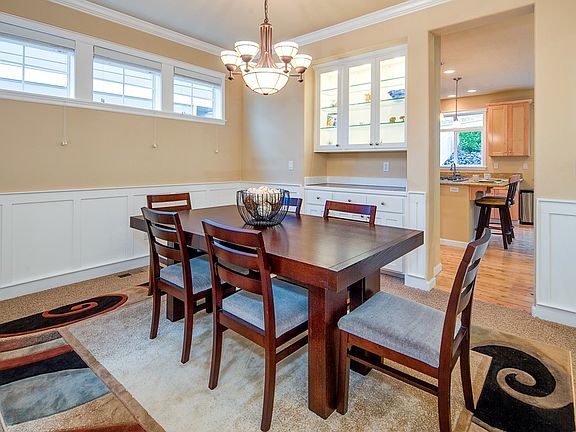 5th image of 1726 28th Ave NE