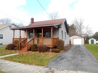 67 Chase St, Massena, NY 13662