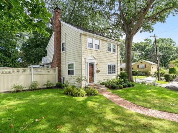 28 Mathaurs St, Milton, MA 02186