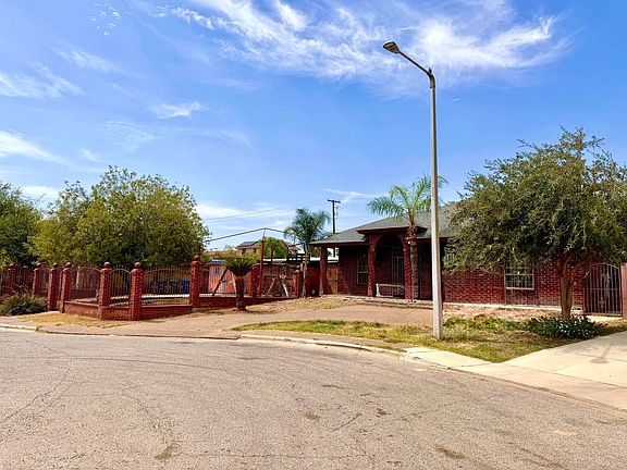 2nd image of 440 General Franco Dr