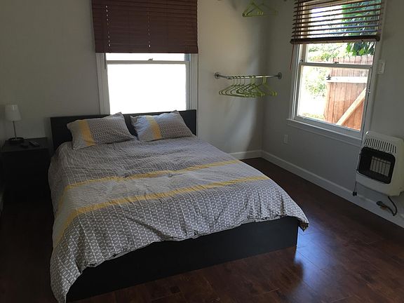 3rd image of 638 1/2 Quincy Ave