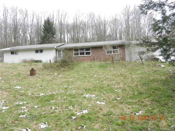 9670 Sisson Hwy, Eden, NY 14057