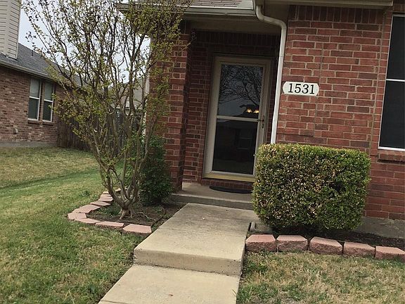 4th image of 1531 Fieldstone Dr