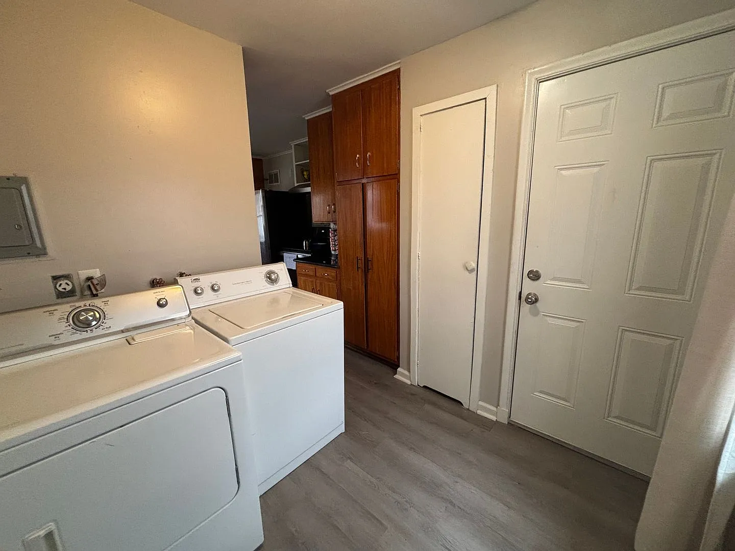 Furnished Rental In Midtown!! — Photo 4