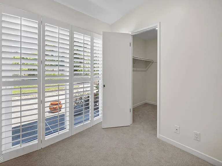 1502 Briarglen Ave — Photo 33