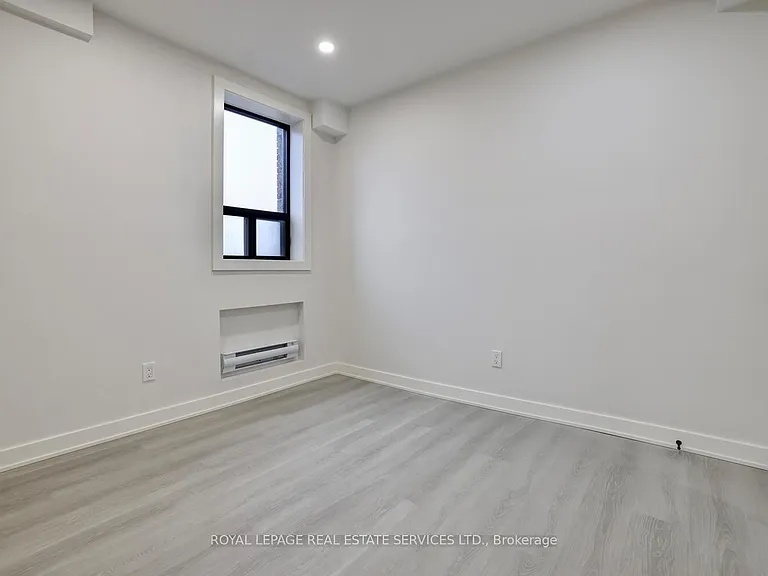 20 Duke St #305 — Photo 9