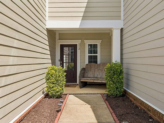 3rd image of 112 Bergen Dr