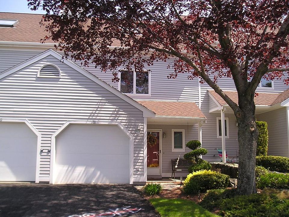 1st image of 18 Carriage Hill Ln