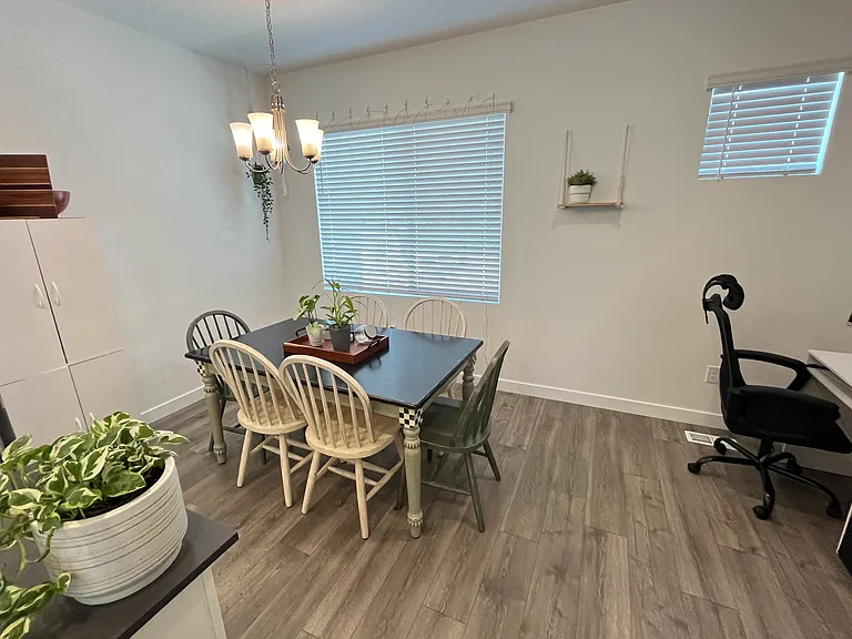 1061 E Waterway Ln — Photo 6