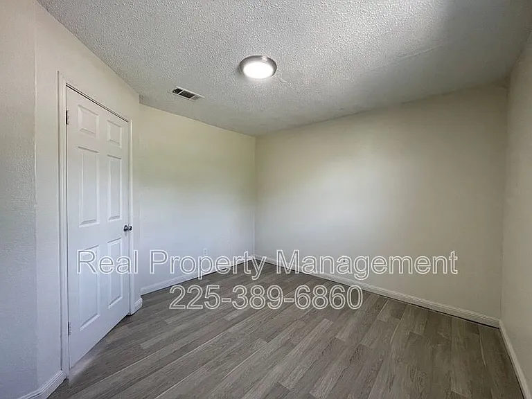 750 Hospital Rd #O-4 — Photo 11
