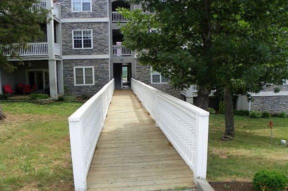 2nd image of 310 Woodland Dr S