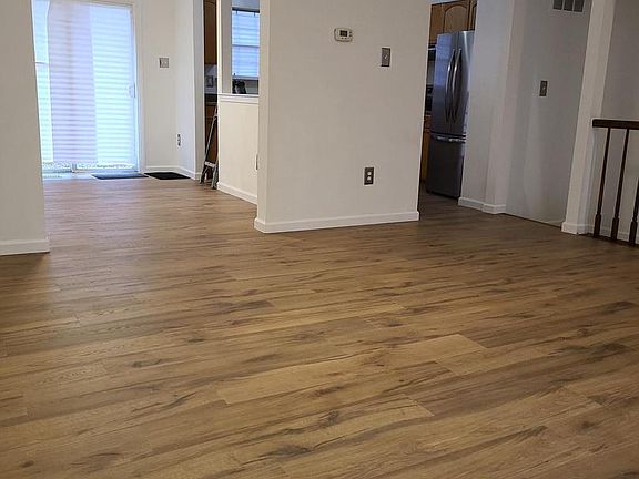3rd image of 2224 Prince Of Wales Ct