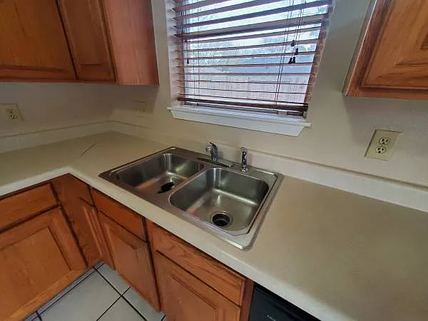 23822 Lestergate Dr — Photo 14