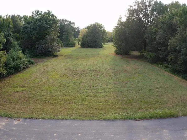 1027 N Hickory St, Bald Knob, AR 72010