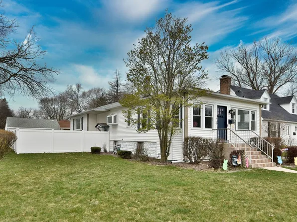 3438 McCormick Ave, Brookfield, IL 60513