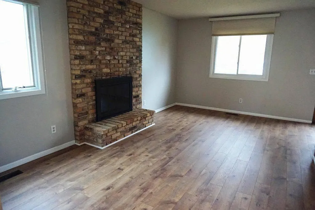 Fireplace in living room - main level - 1132 Benton Way
