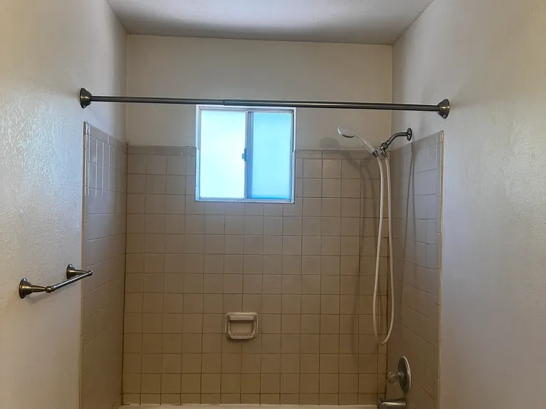 1921 N Madelyn Ave — Photo 15