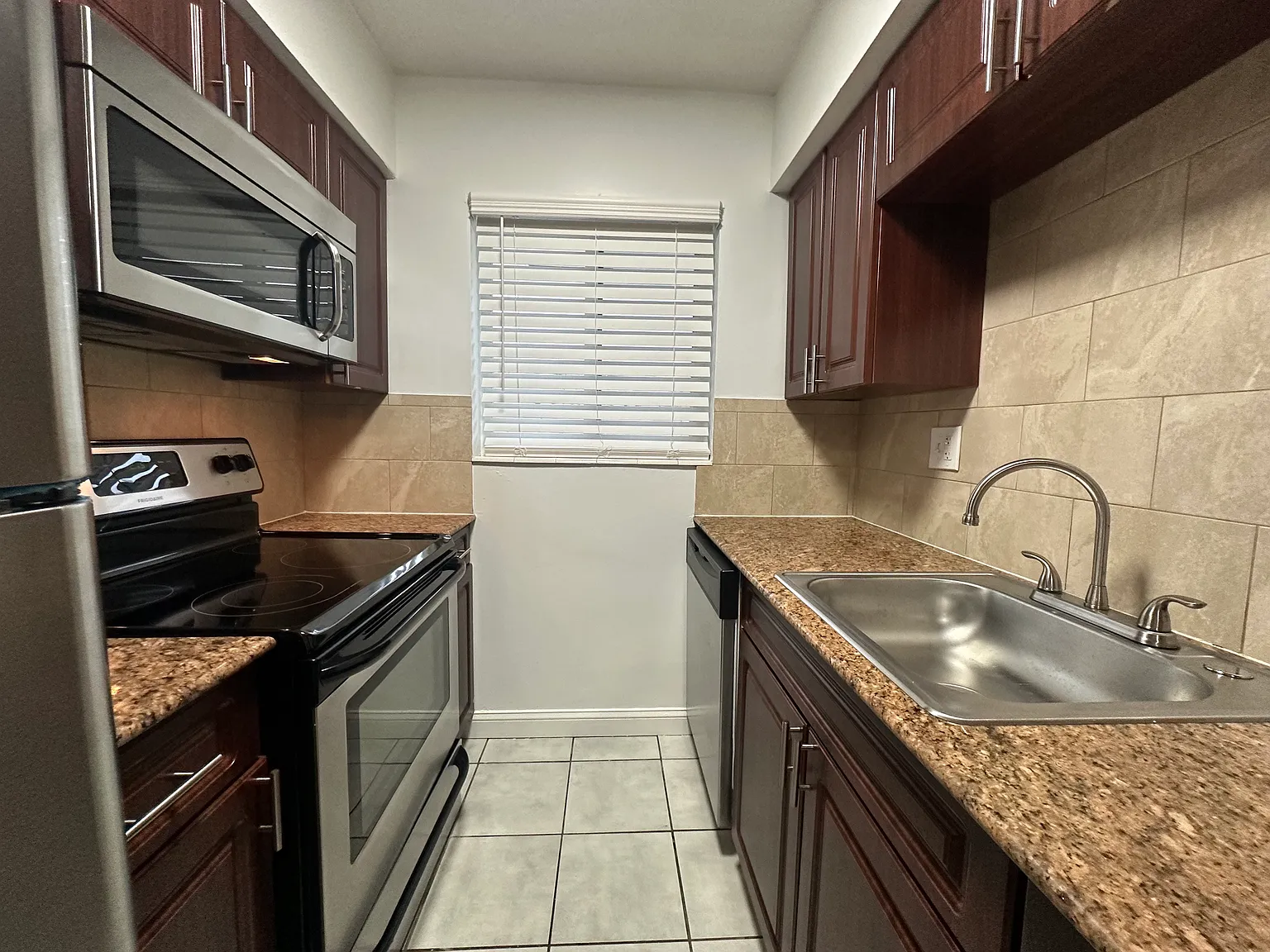 1 bed, 700 sqft, $1,895 — Photo 4