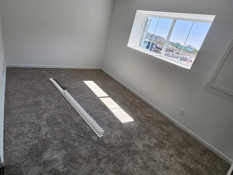 1033 Atterberg Rd — Photo 14