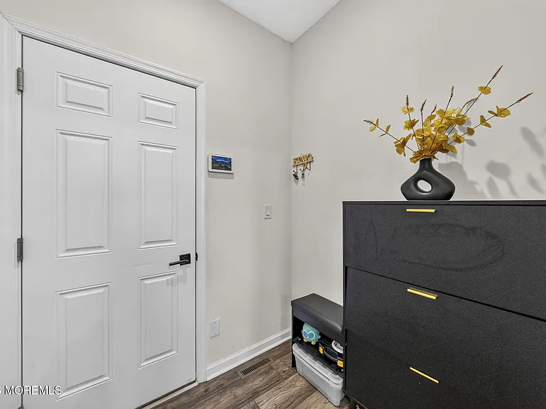 319 Tulip Ct — Photo 27