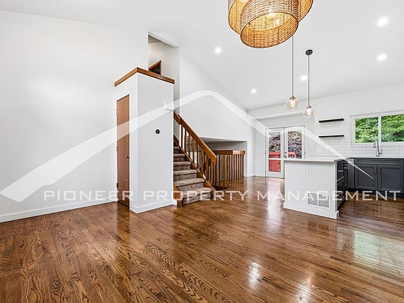 4th image of 9753 Independence St
