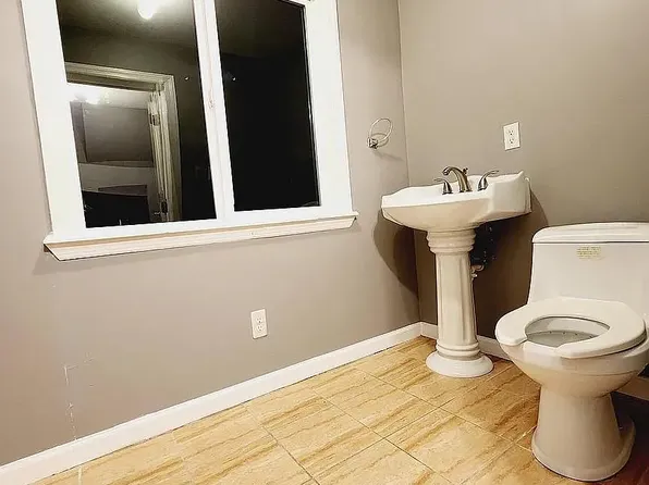 89 West 20th Street image 6 of 6