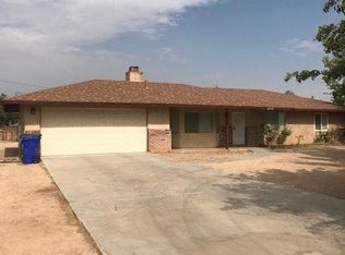 12592 Teseque Rd, Apple Valley, CA 92308