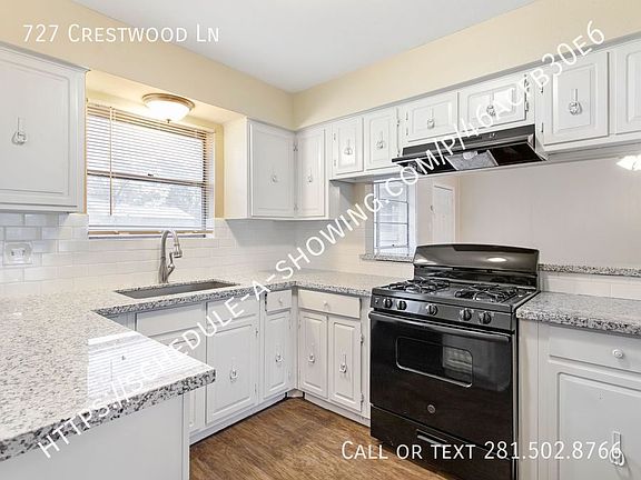 3rd image of 727 Crestwood Ln