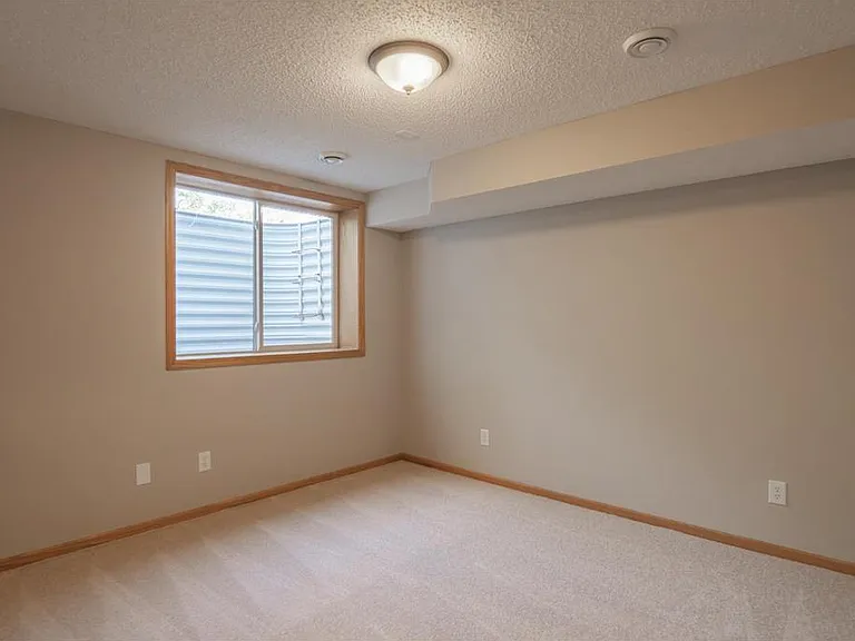 4108 Regent Ave N — Photo 18