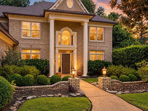 2nd image of 2176 Gallina Cir