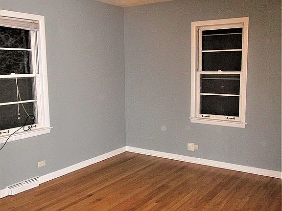 Bedroom w/ Ceiling Fan