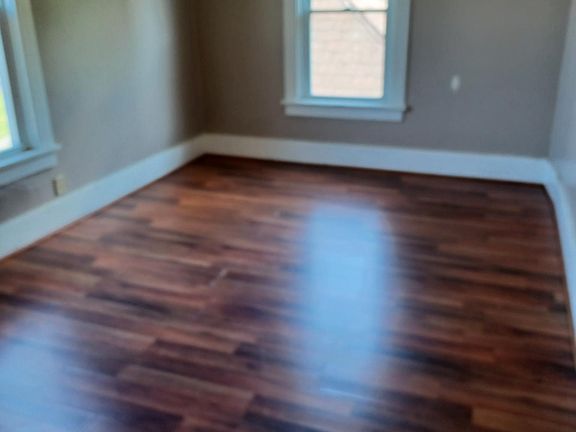 5th image of 323 W Main St