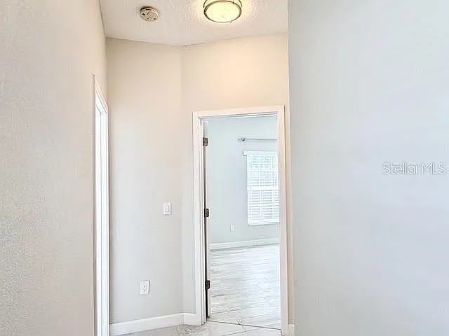 2408 Corrine Dr — Photo 19