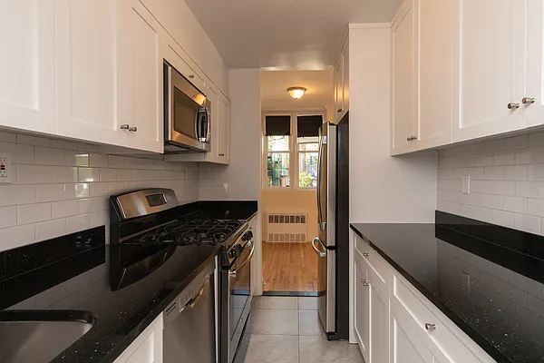 Sold by Rhona Realty | media 5