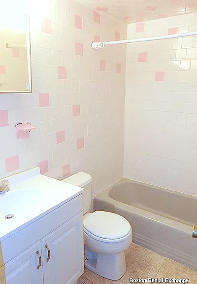 405 Somerville Ave — Photo 8