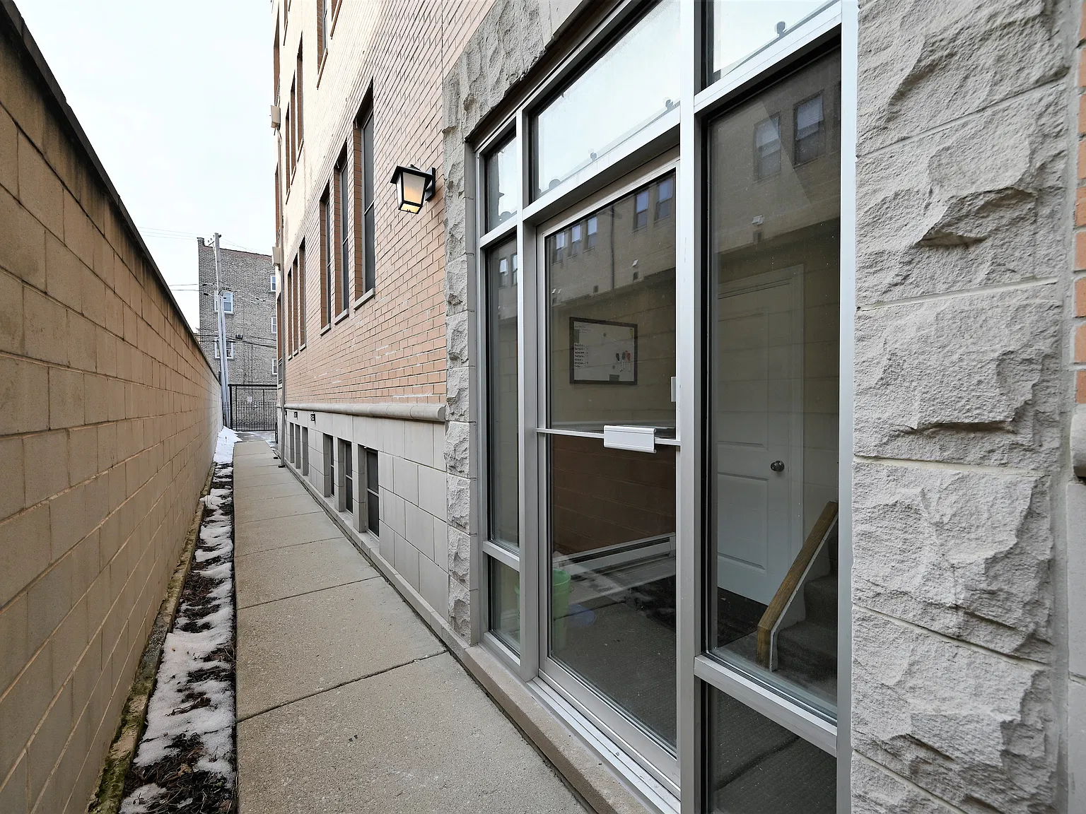 2 bed, $3,300 — Photo 3