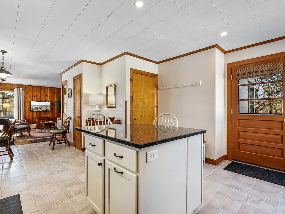 353 Seaside Ave #2