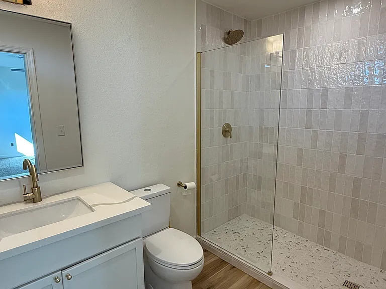 2208 Bell Ave — Photo 9