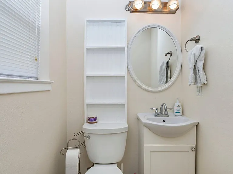 170 Sidney Ave — Photo 15