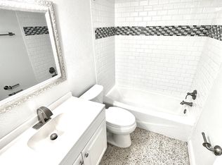 4200 1st St N APT 2, Saint Petersburg, FL 33703