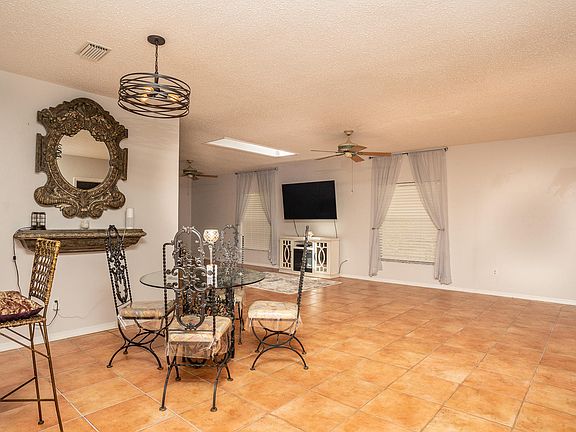3rd image of 115 Pierside Dr