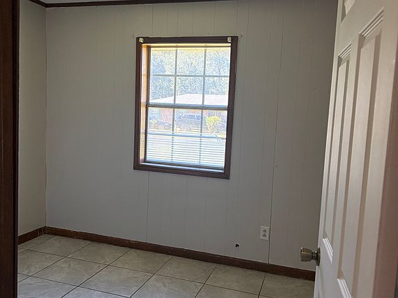 3rd image of 164 McBride St