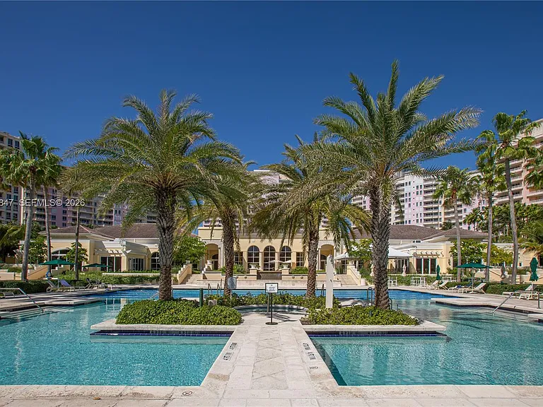 731 Crandon Blvd #308 — Photo 42