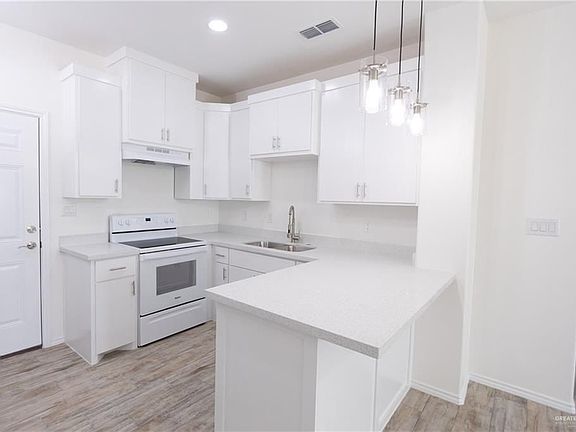 2nd image of 2020 Valley Cir #C