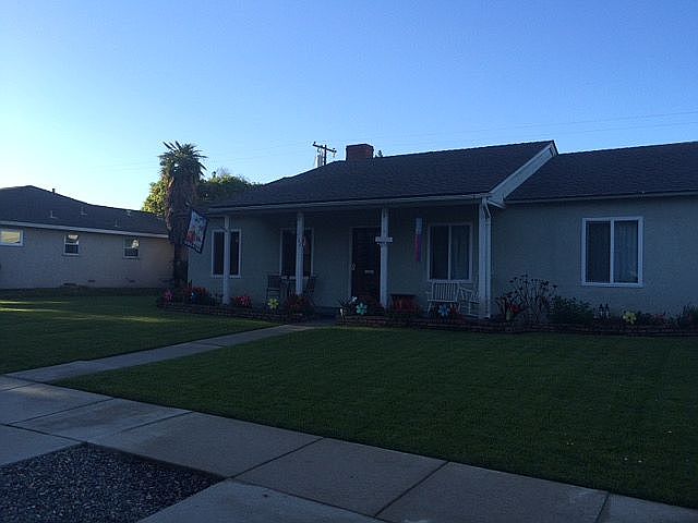 1st image of 748 E Benbow St