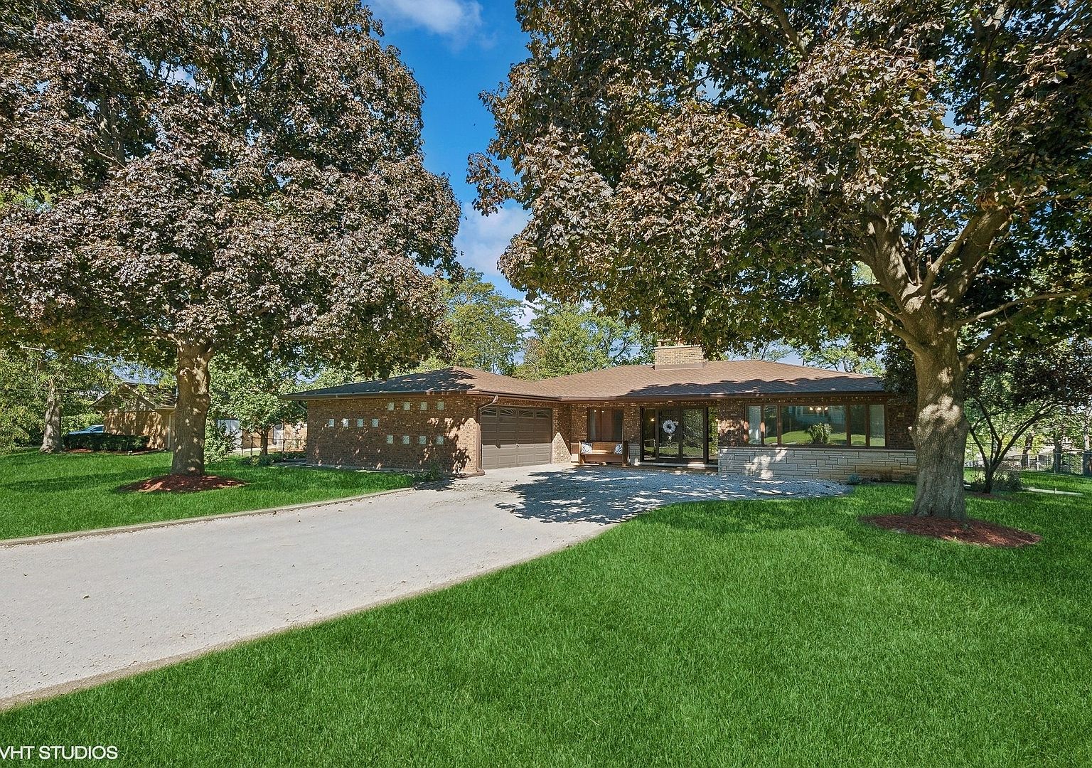 8214 W 89th St, Hickory Hills, IL 60457 | Zillow