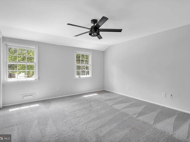 118 Fenwick Rd — Photo 12