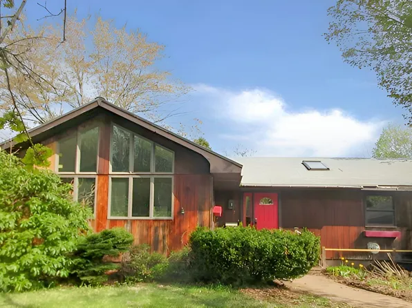 7 Bellevue Avenue, Claremont, NH 03743