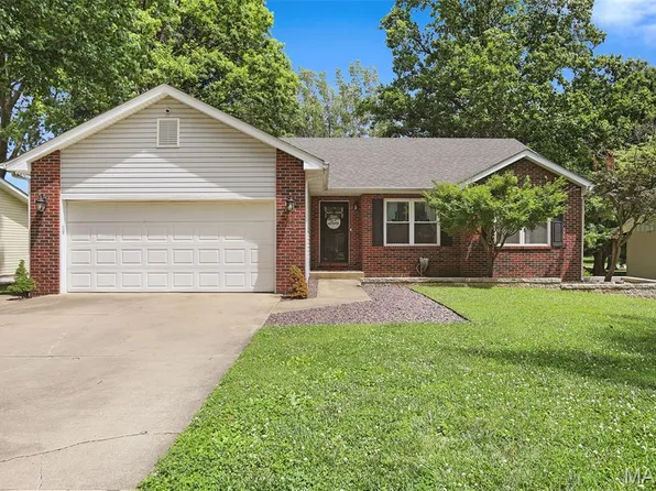 28 S Meadow Ln, Glen Carbon, IL 62034